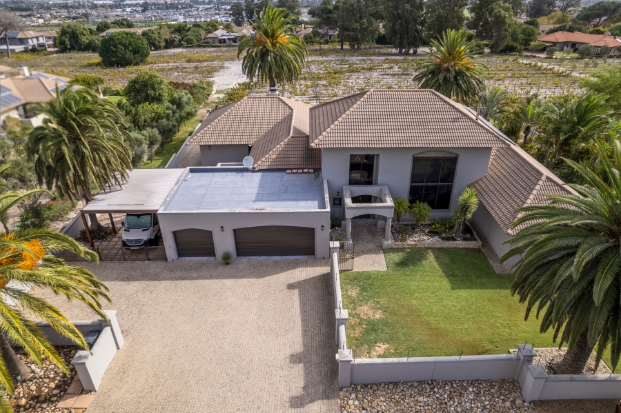 5 Bedroom Property for Sale in Klein Zevenwacht Western Cape